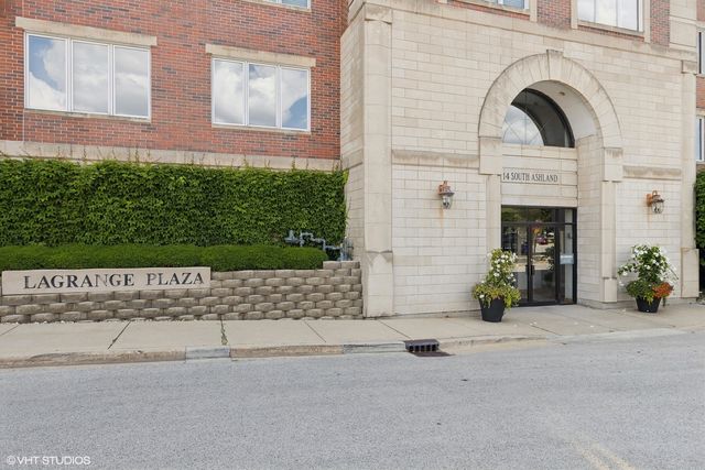 14 S Ashland Avenue 305, La Grange, IL 60525