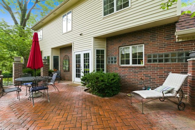 3850 E Country Place, Springfield, MO 65809