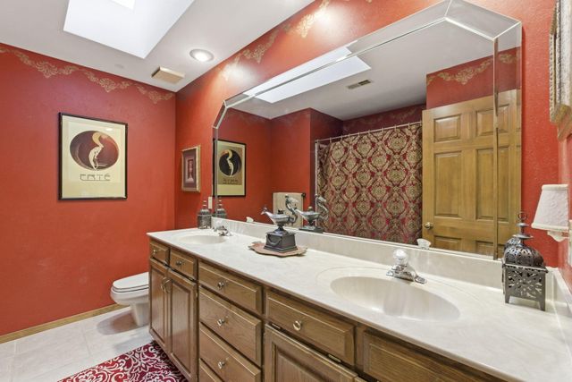 3850 E Country Place, Springfield, MO 65809