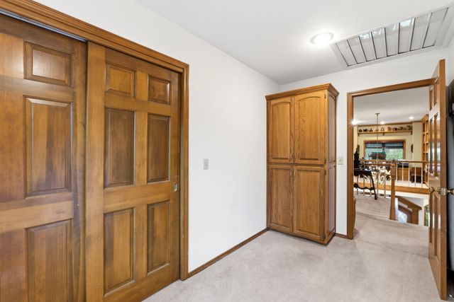 3850 E Country Place, Springfield, MO 65809
