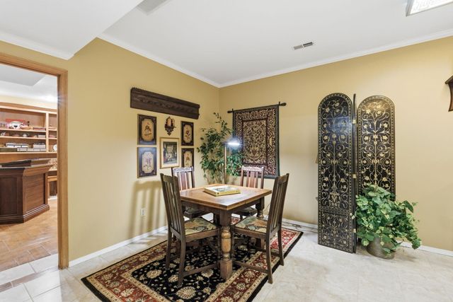 3850 E Country Place, Springfield, MO 65809