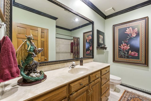 3850 E Country Place, Springfield, MO 65809