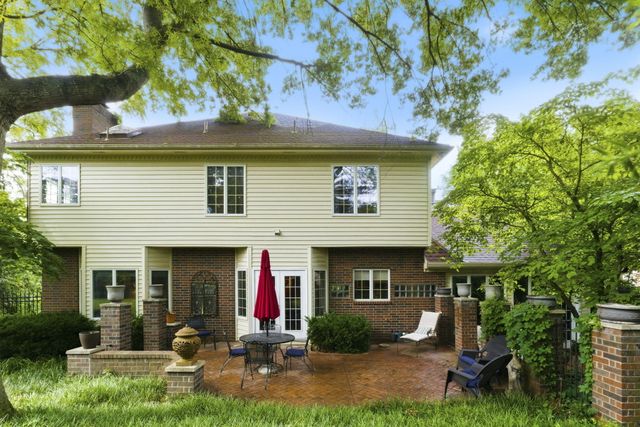 3850 E Country Place, Springfield, MO 65809