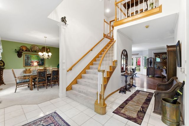 3850 E Country Place, Springfield, MO 65809