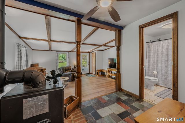 21 Goshen Road, Waterford, CT 06385