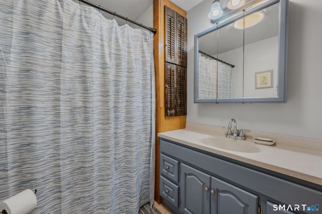 21 Goshen Road, Waterford, CT 06385