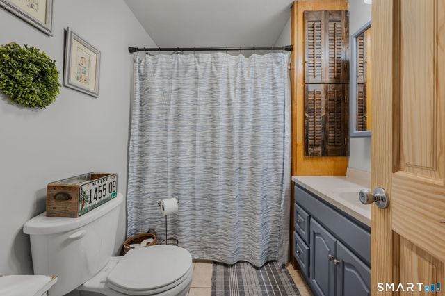 21 Goshen Road, Waterford, CT 06385
