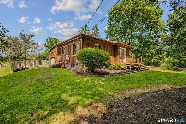 21 Goshen Road, Waterford, CT 06385