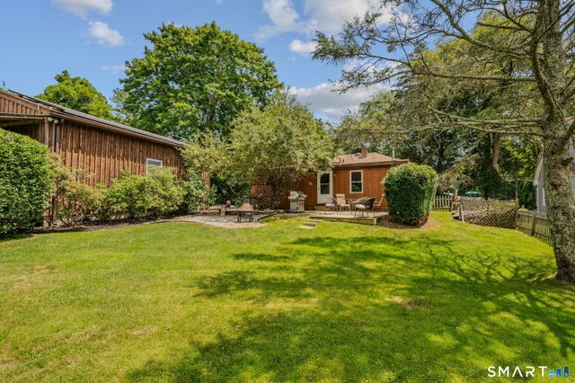 21 Goshen Road, Waterford, CT 06385
