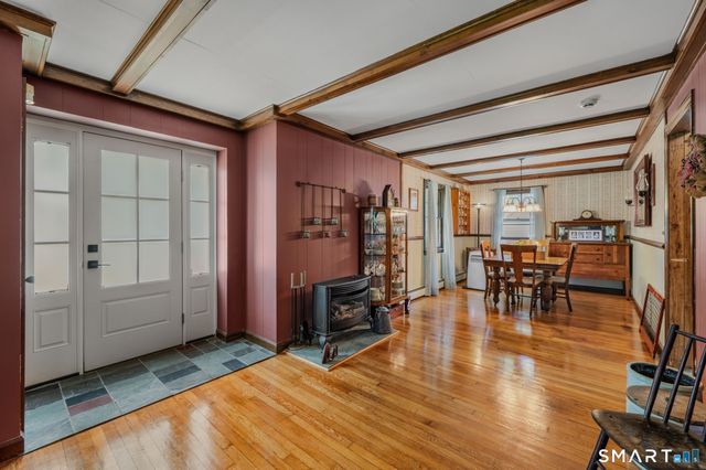 21 Goshen Road, Waterford, CT 06385