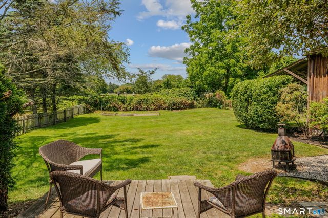 21 Goshen Road, Waterford, CT 06385