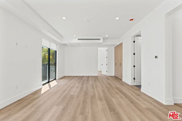 5839 Kester Avenue 2, Sherman Oaks, CA 91411