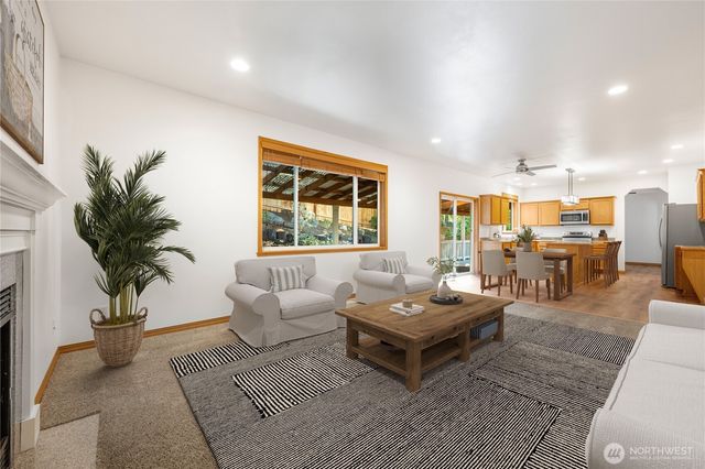 24416 26th Avenue S, Des Moines, WA 98198