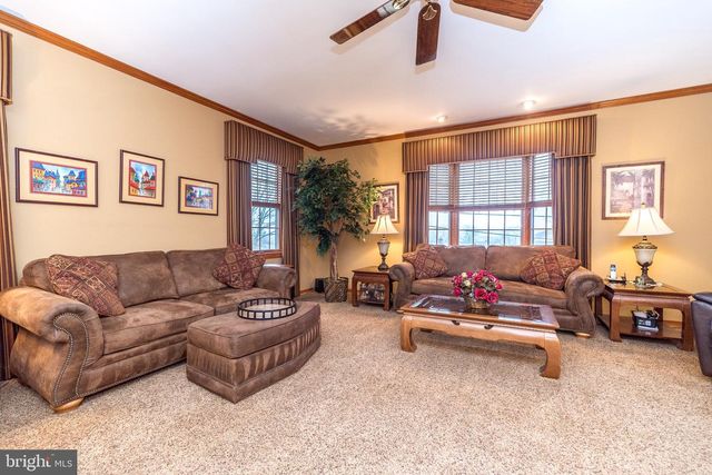 412 FOREST HILLS AVE, Philadelphia, PA 19116