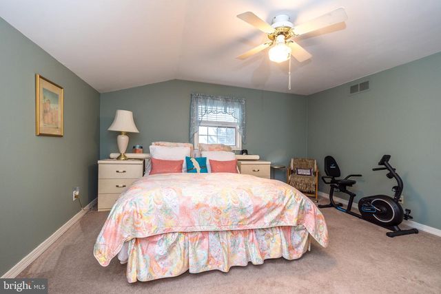 412 FOREST HILLS AVE, Philadelphia, PA 19116