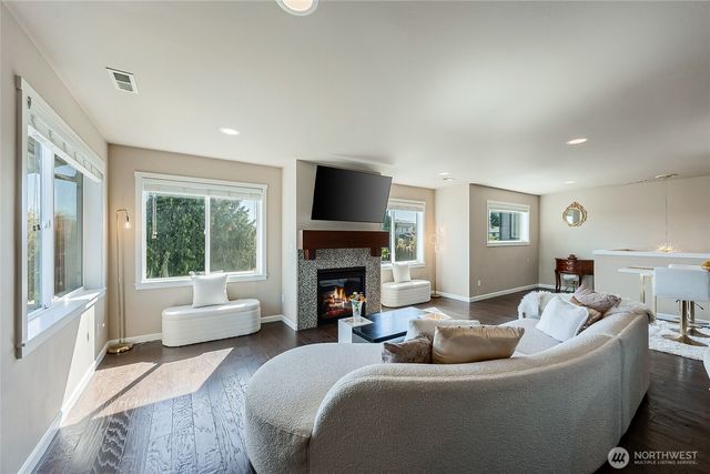 11501 87th Avenue S, Seattle, WA 98178