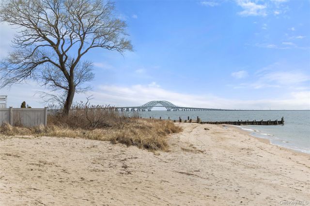 849 E Bay Drive, West Islip, NY 11795