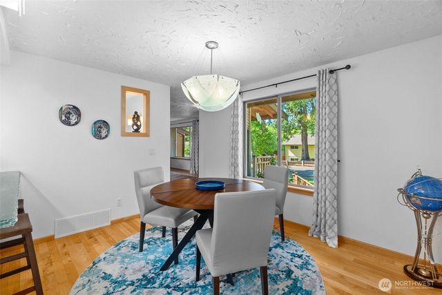 6912 43rd Loop SE, Olympia, WA 98503