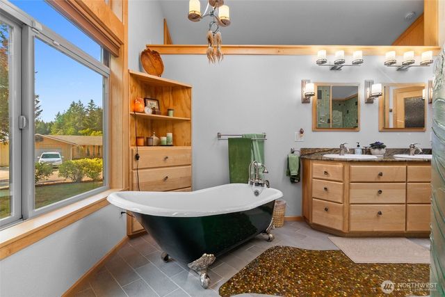 6912 43rd Loop SE, Olympia, WA 98503
