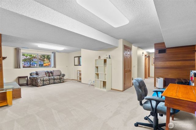 6912 43rd Loop SE, Olympia, WA 98503