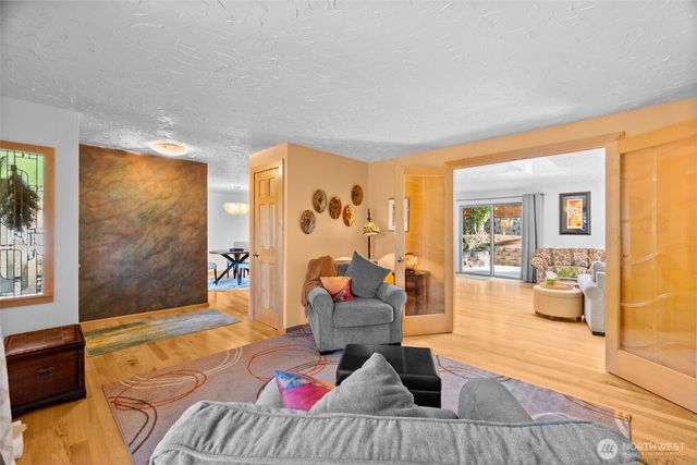 6912 43rd Loop SE, Olympia, WA 98503