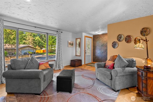 6912 43rd Loop SE, Olympia, WA 98503