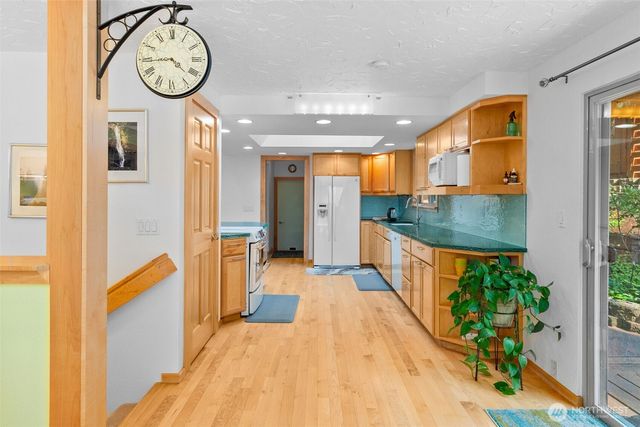 6912 43rd Loop SE, Olympia, WA 98503