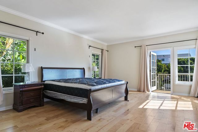 1478 Sunset Plaza Drive, West Hollywood, CA 90069
