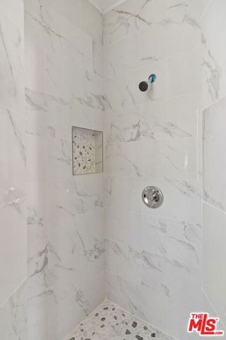 1478 Sunset Plaza Drive, West Hollywood, CA 90069