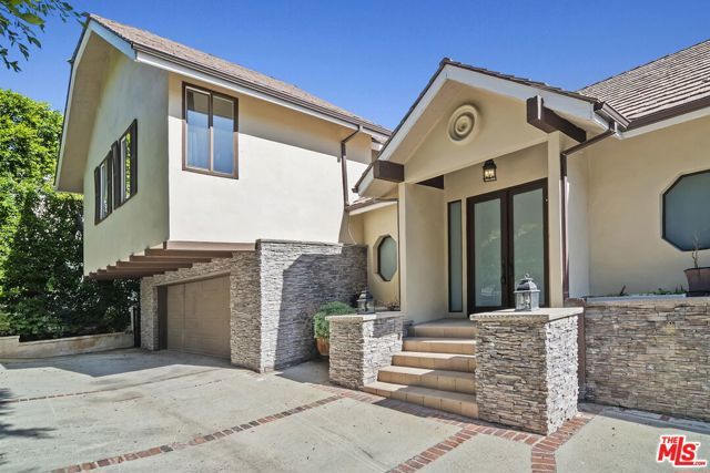 1478 Sunset Plaza Drive, West Hollywood, CA 90069