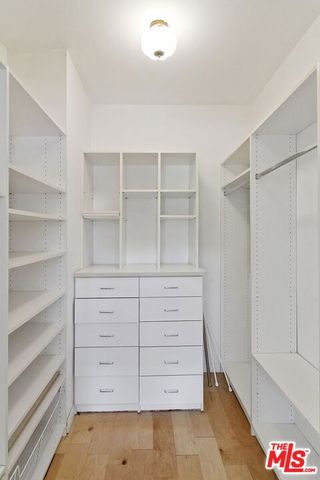 1478 Sunset Plaza Drive, West Hollywood, CA 90069