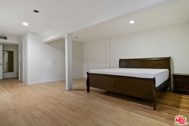 1478 Sunset Plaza Drive, West Hollywood, CA 90069