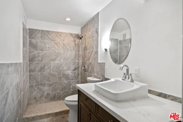 1478 Sunset Plaza Drive, West Hollywood, CA 90069
