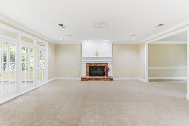 8154 MEADOW GLEN DR, Germantown, TN 38138