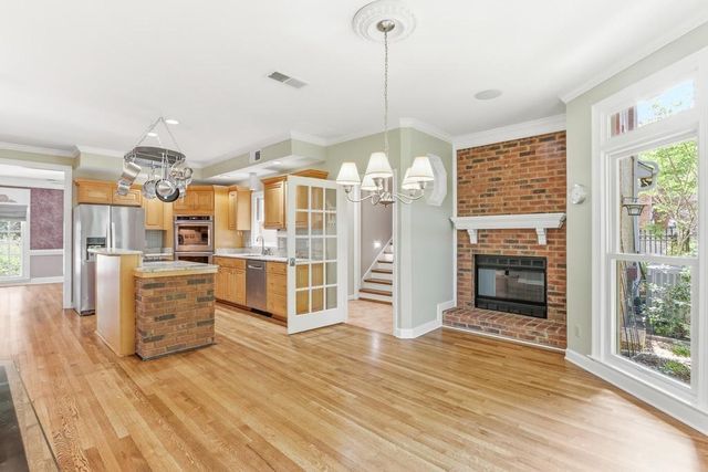 8154 MEADOW GLEN DR, Germantown, TN 38138