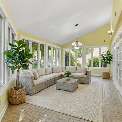 8154 MEADOW GLEN DR, Germantown, TN 38138