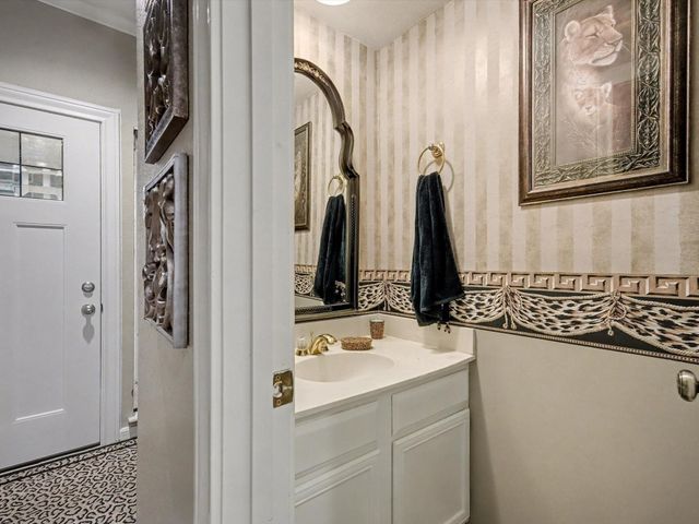 75 April Point Drive S, Conroe, TX 77356