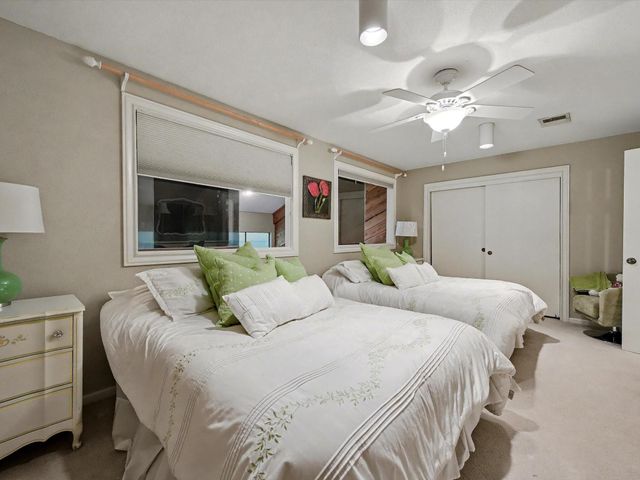 75 April Point Drive S, Conroe, TX 77356