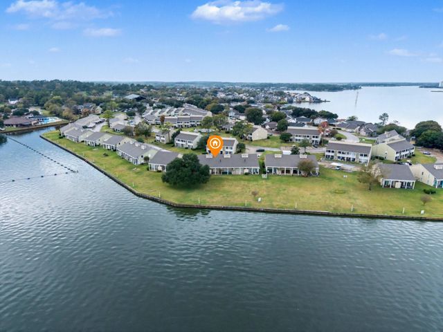 75 April Point Drive S, Conroe, TX 77356