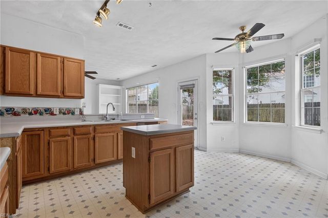 2512 New Kent ST, Virginia Beach, VA 23456