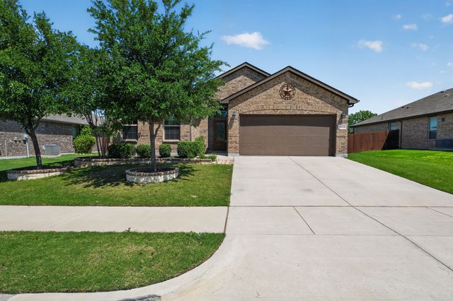 1133 Belsay Lane, Saginaw, TX 76131