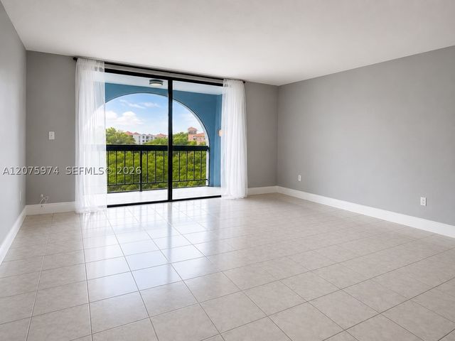 9440 Fontainebleau Blvd 515, Miami, FL 33172