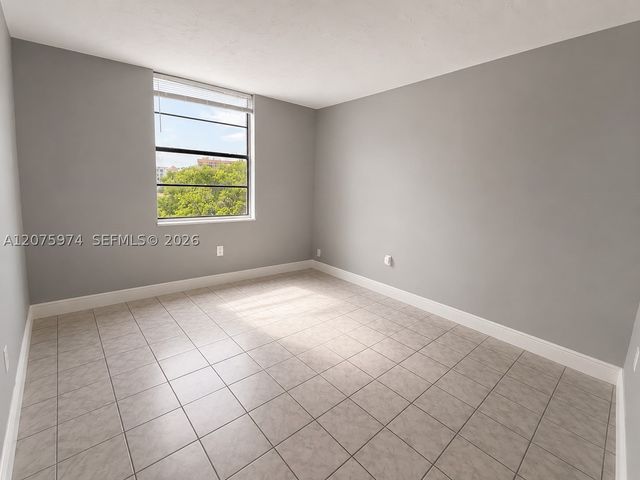 9440 Fontainebleau Blvd 515, Miami, FL 33172