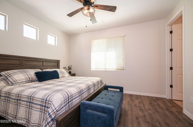 5758 S Clonmellon Avenue, Tucson, AZ 85747