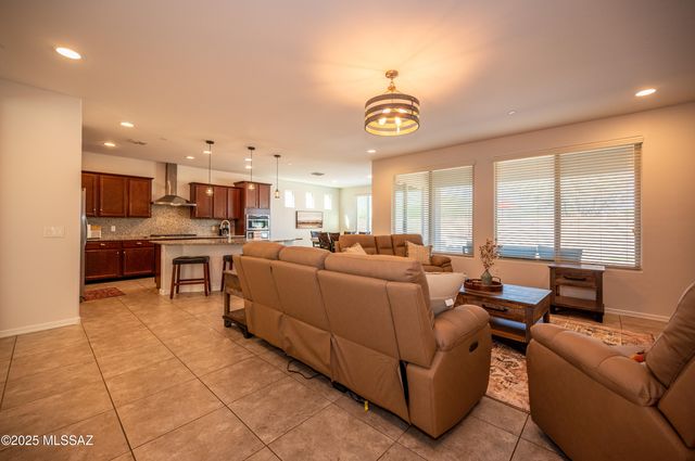 5758 S Clonmellon Avenue, Tucson, AZ 85747