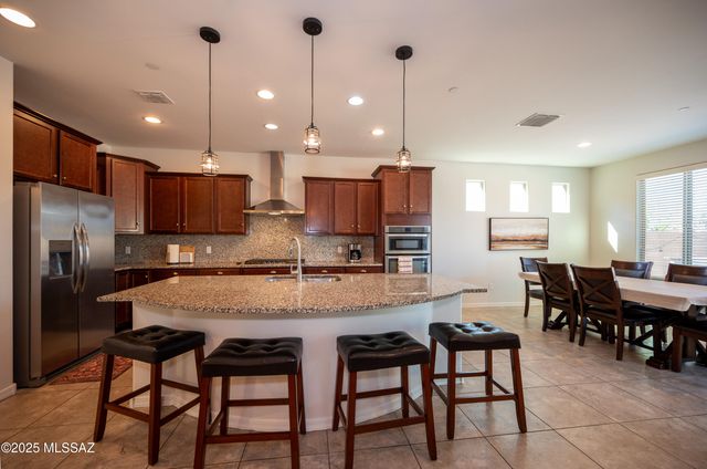 5758 S Clonmellon Avenue, Tucson, AZ 85747