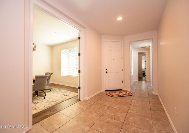 5758 S Clonmellon Avenue, Tucson, AZ 85747