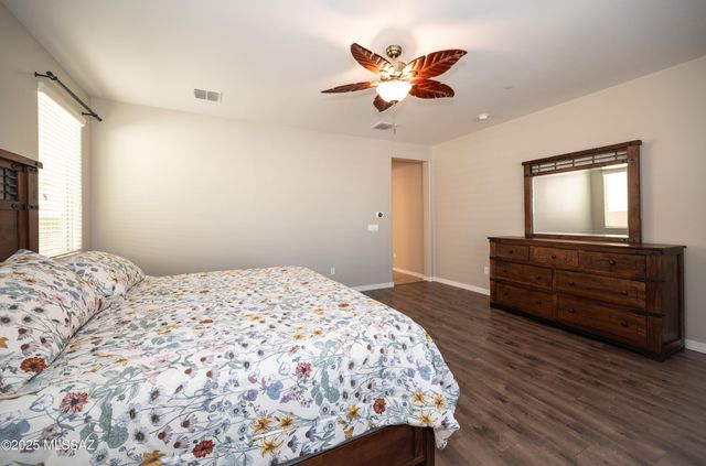 5758 S Clonmellon Avenue, Tucson, AZ 85747
