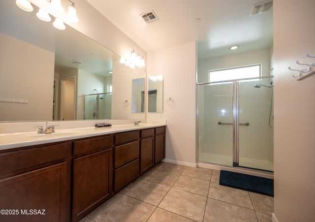 5758 S Clonmellon Avenue, Tucson, AZ 85747