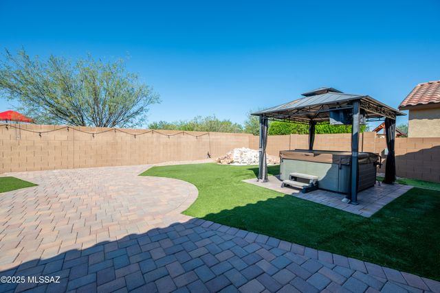 5758 S Clonmellon Avenue, Tucson, AZ 85747